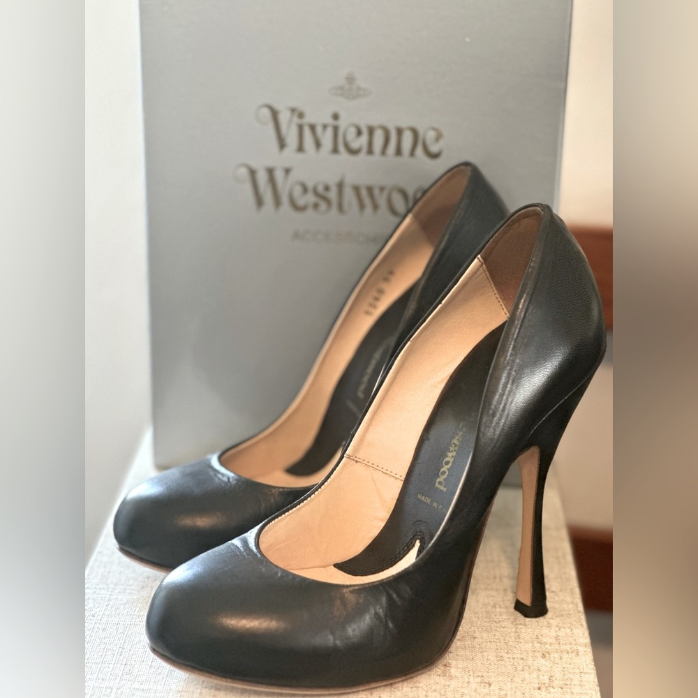 Vivienne Westwood, ‘Skyscraper’ black leather heels - Picture 2 of 7